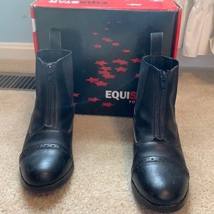 Used child size 3 black zip front paddock boots